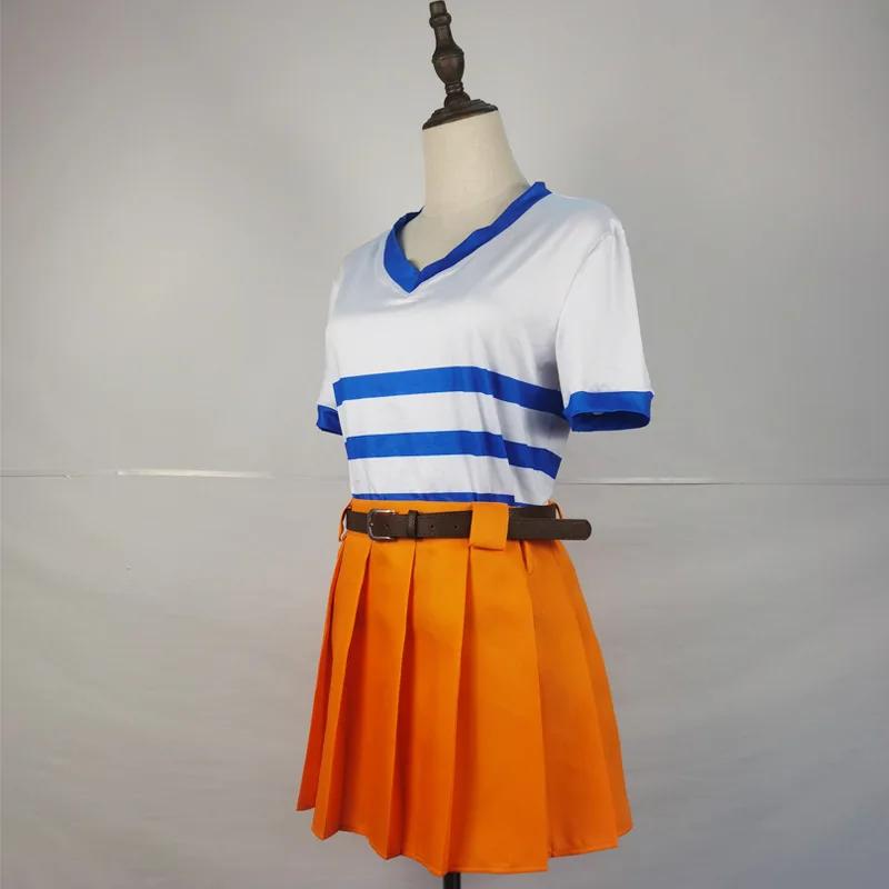 Photo du rendu du costume du cosplay de nami dans one piece vue de coté gauche