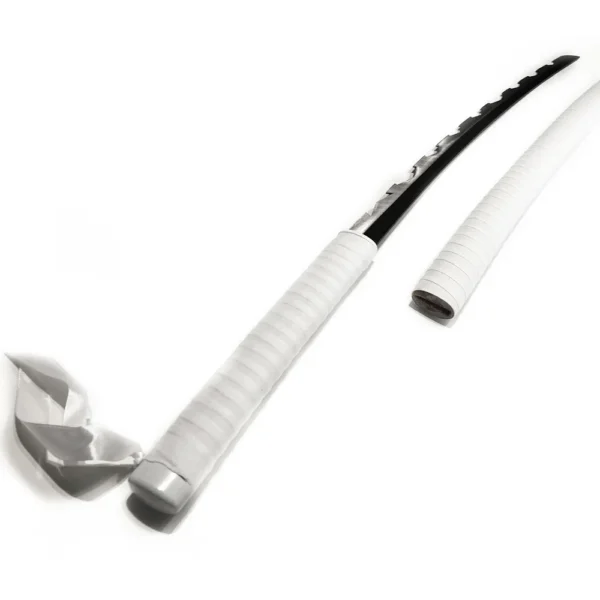 Katana Shirasaya Inosuke : Un mélange saisissant de blanc et de gris, inspiré de l'univers de Demon Slayer